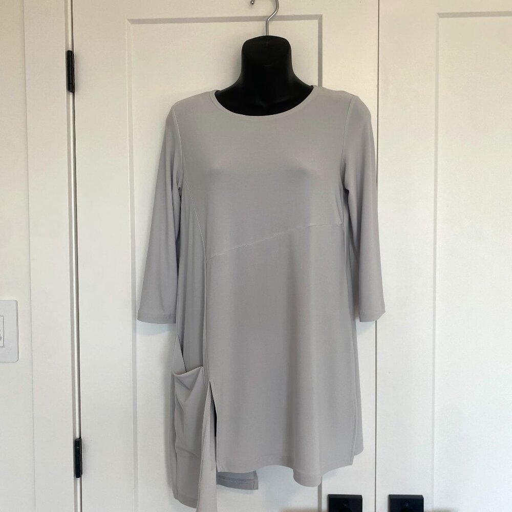 Sympliโ Asymetrical Top 3/4 Sleeve Tee Shirt Size Small / 4
